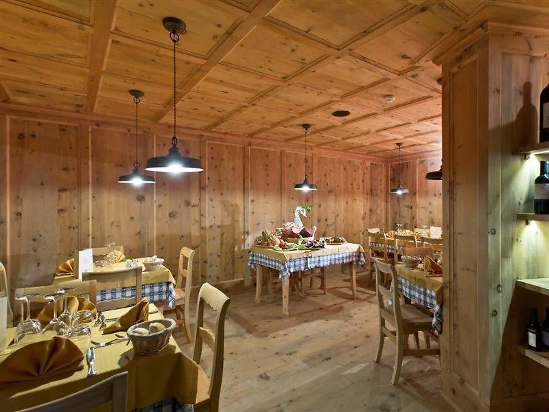 Hotel Delle Alpi Tonalepass 4*,  Italien